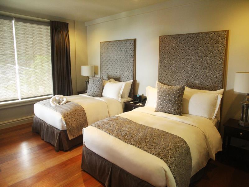 Discovery Country Suites Tagaytay City Exterior photo